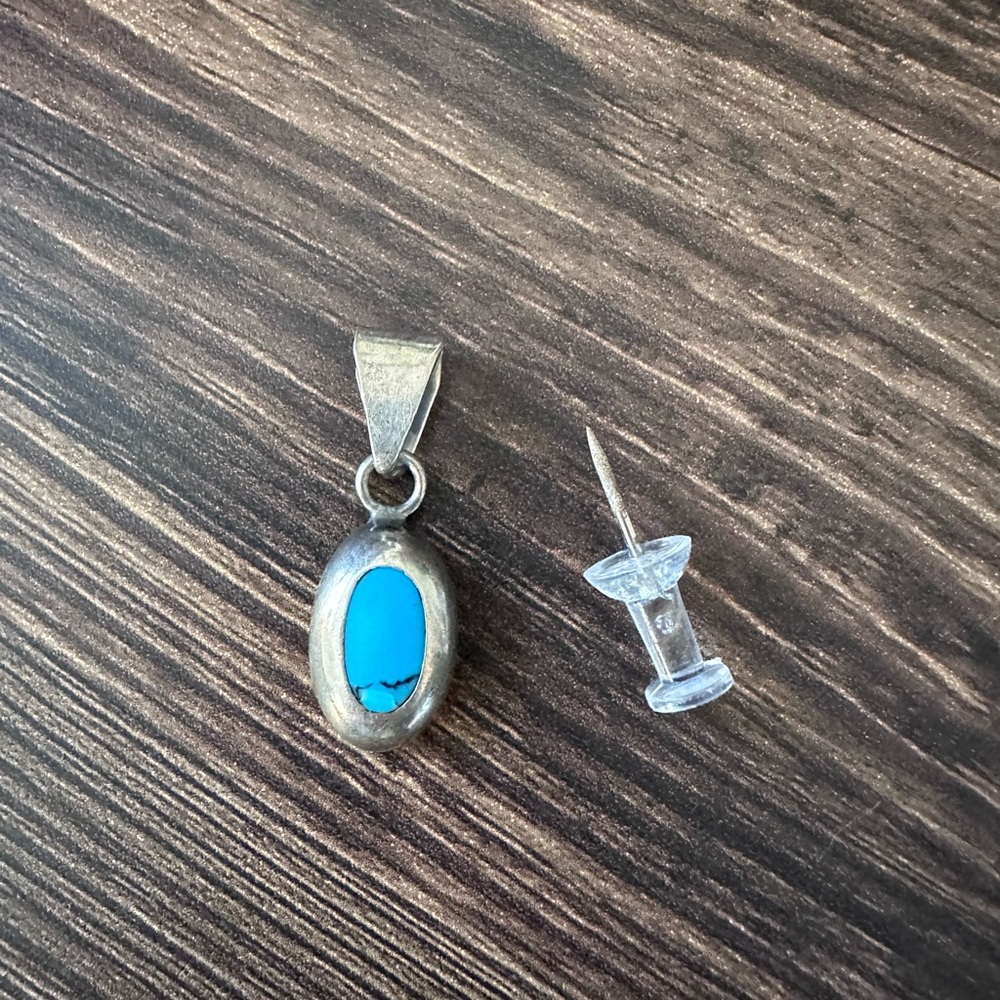 Vintage sterling silver turquoise pendant